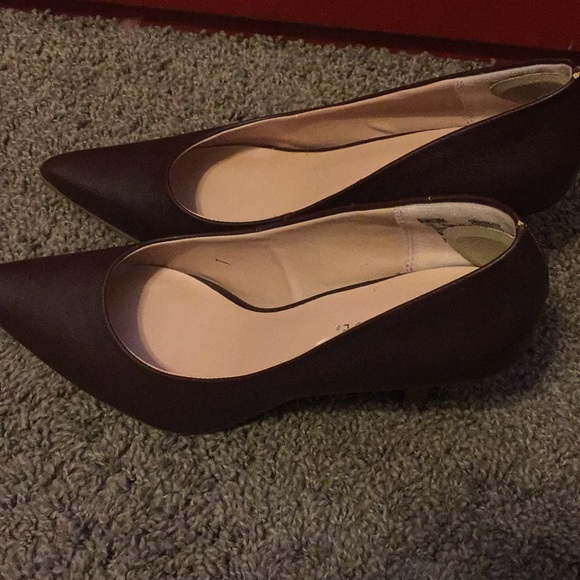 Brown Pointed Heels - Picture 3 of 4